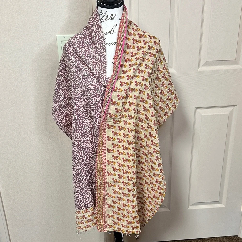 Floral and Geometric Reversible Patterned Kantha Scarf - Picture 2 of 3